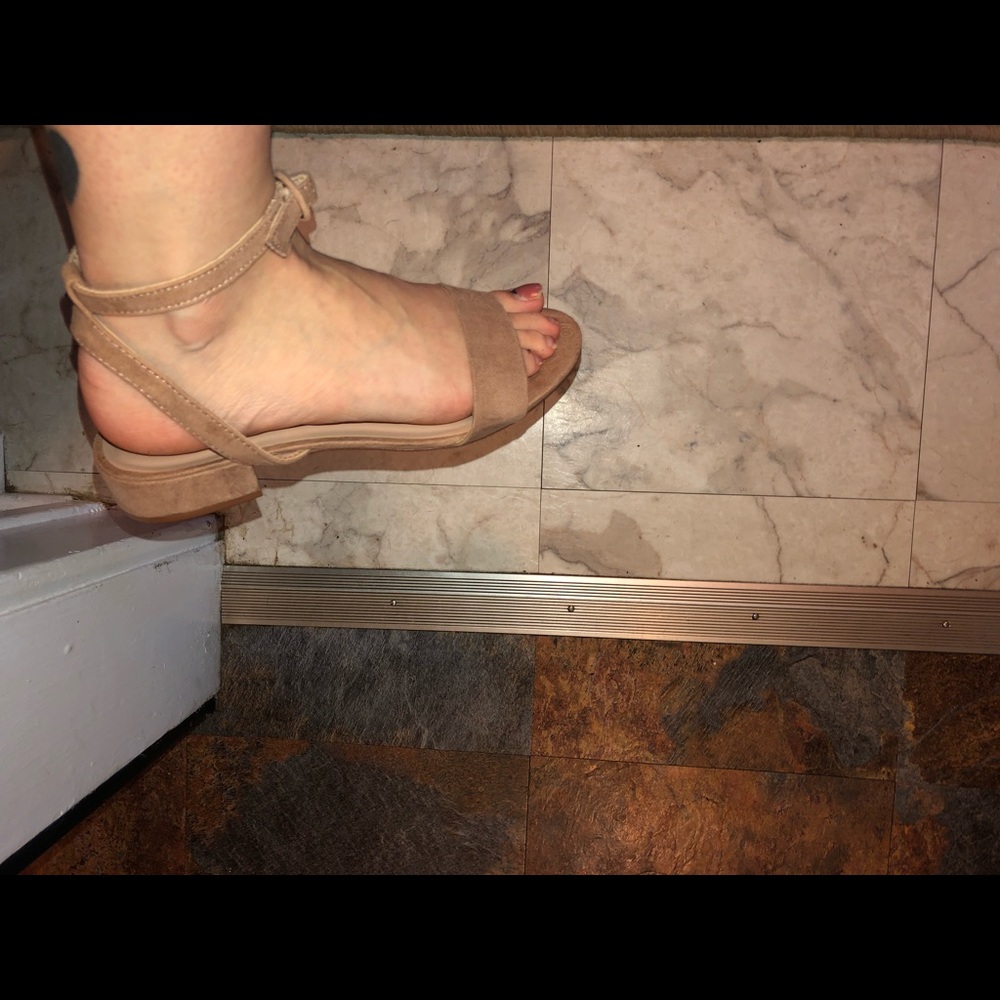 Sandals - Picture 4 of 6